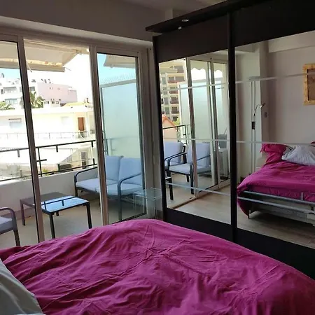 דירה Neuf Climatise Au Coeur De Juan-les-pins אנטיב